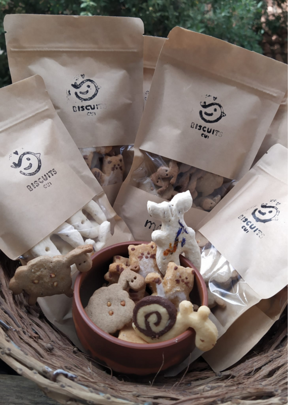 Emballages de biscuits artisanaux Biscuits Cui dans un panier