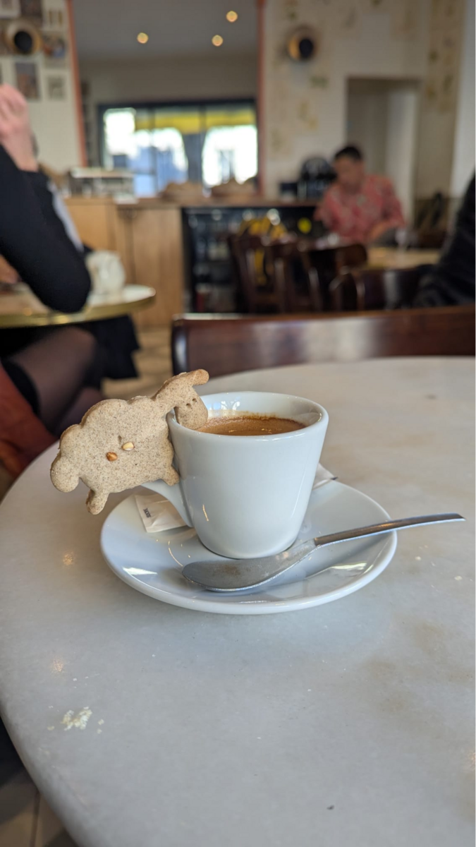 Biscuits Cui en forme d'animaux chat chouette sur une tasse - Marseille